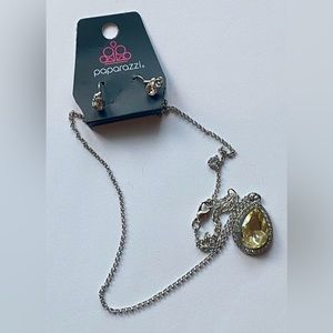 Paparazzi Yellow Diamond Teardrop Necklace & Earrings Set – Costume Jewelry NWT